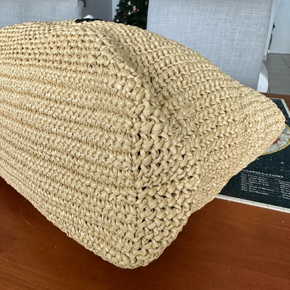 Prada - Picture 4 of 7